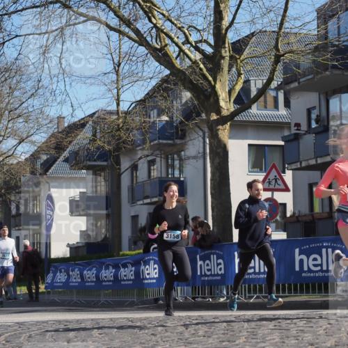 06.04.2025 - 44. Internationalen Wilhelmsburger Insellauf Luisa Fischer http://msf.ph/oto/7576875 06.04.2025 10:43:14 Ziel 3706, 3158, 3827 meine-sportfotos.de