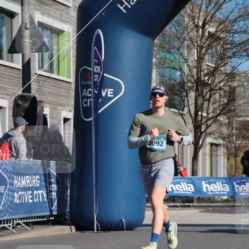 06.04.2025 - 44. Internationalen Wilhelmsburger Insellauf A. Gomolzig http://msf.ph/oto/7576880 06.04.2025 10:32:18 Ziel 3359, 4242, 4556, 5092 meine-sportfotos.de