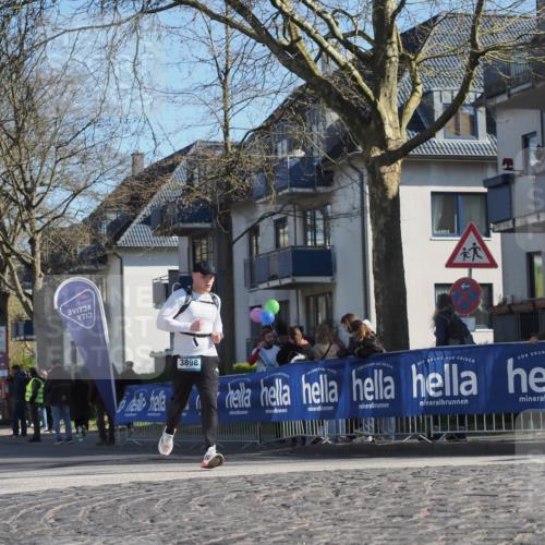 06.04.2025 - 44. Internationalen Wilhelmsburger Insellauf Luisa Fischer http://msf.ph/oto/7577007 06.04.2025 10:38:26 Ziel 3898 meine-sportfotos.de