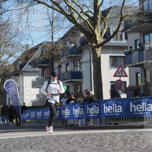 06.04.2025 - 44. Internationalen Wilhelmsburger Insellauf Luisa Fischer http://msf.ph/oto/7577030 06.04.2025 10:38:27 Ziel 3898 meine-sportfotos.de