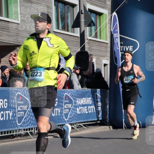 06.04.2025 - 44. Internationalen Wilhelmsburger Insellauf A. Gomolzig http://msf.ph/oto/7577033 06.04.2025 10:31:53 Ziel 3413, 3962, 4057, 4223, 4271, 4484, 4497 meine-sportfotos.de