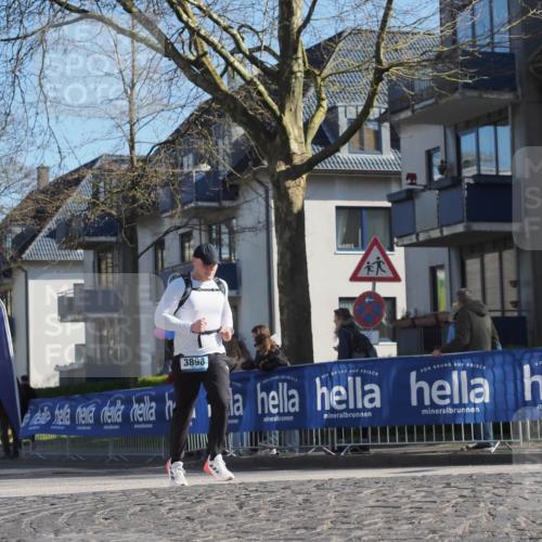 06.04.2025 - 44. Internationalen Wilhelmsburger Insellauf Luisa Fischer http://msf.ph/oto/7577063 06.04.2025 10:38:27 Ziel 3898 meine-sportfotos.de