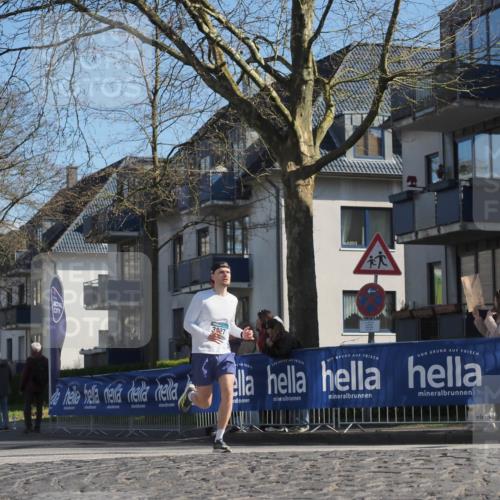 06.04.2025 - 44. Internationalen Wilhelmsburger Insellauf Luisa Fischer http://msf.ph/oto/7577072 06.04.2025 10:43:16 Ziel 439, 3827 meine-sportfotos.de