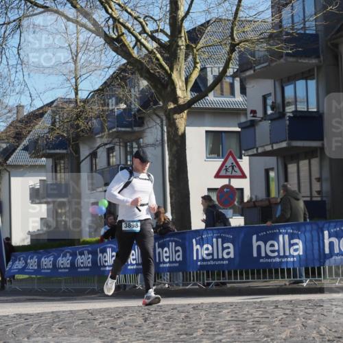 06.04.2025 - 44. Internationalen Wilhelmsburger Insellauf Luisa Fischer http://msf.ph/oto/7577073 06.04.2025 10:38:27 Ziel 3898 meine-sportfotos.de