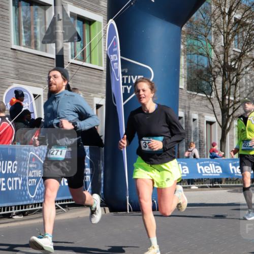 06.04.2025 - 44. Internationalen Wilhelmsburger Insellauf A. Gomolzig http://msf.ph/oto/7577088 06.04.2025 10:31:51 Ziel 3413, 3962, 4057, 4223, 4271, 4484, 4497 meine-sportfotos.de