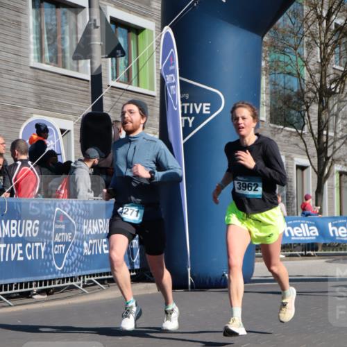 06.04.2025 - 44. Internationalen Wilhelmsburger Insellauf A. Gomolzig http://msf.ph/oto/7577094 06.04.2025 10:31:51 Ziel 3413, 3962, 4057, 4223, 4271, 4484, 4497 meine-sportfotos.de