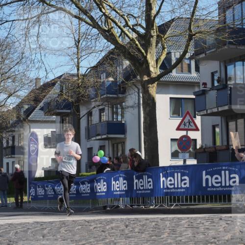06.04.2025 - 44. Internationalen Wilhelmsburger Insellauf Luisa Fischer http://msf.ph/oto/7577125 06.04.2025 10:43:19 Ziel 4395 meine-sportfotos.de