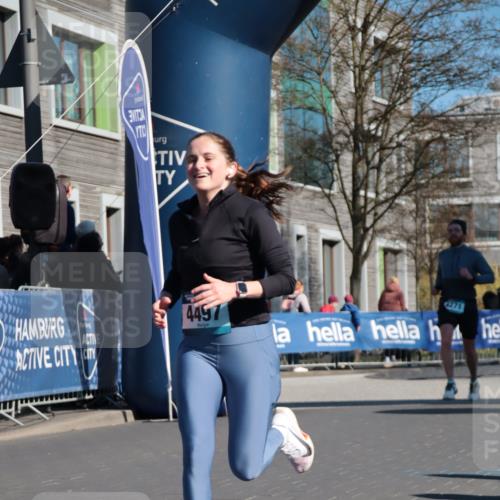 06.04.2025 - 44. Internationalen Wilhelmsburger Insellauf A. Gomolzig http://msf.ph/oto/7577140 06.04.2025 10:31:49 Ziel 3413, 3962, 4057, 4223, 4271, 4497 meine-sportfotos.de