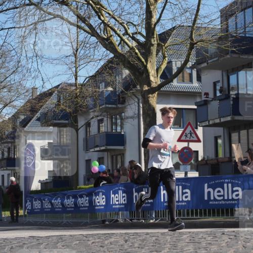 06.04.2025 - 44. Internationalen Wilhelmsburger Insellauf Luisa Fischer http://msf.ph/oto/7577151 06.04.2025 10:43:20 Ziel 444, 4395 meine-sportfotos.de