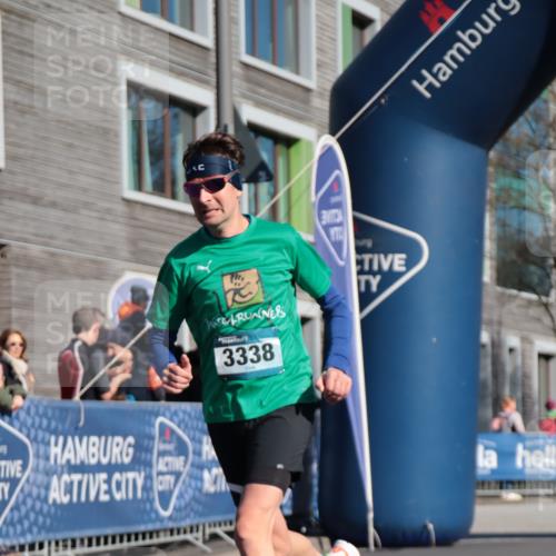 06.04.2025 - 44. Internationalen Wilhelmsburger Insellauf A. Gomolzig http://msf.ph/oto/7577179 06.04.2025 10:31:38 Ziel 3019, 3338 meine-sportfotos.de