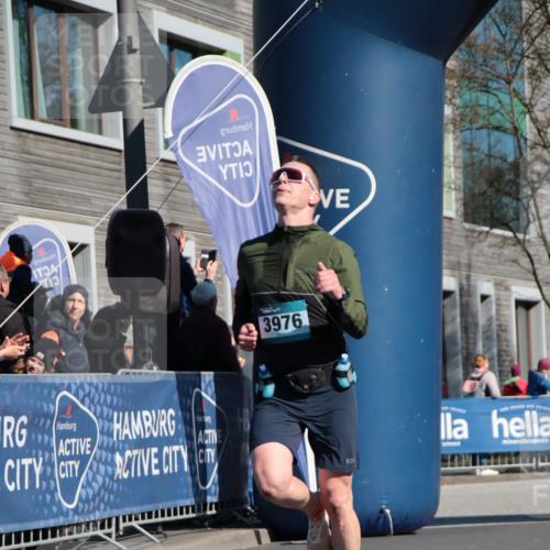 06.04.2025 - 44. Internationalen Wilhelmsburger Insellauf A. Gomolzig http://msf.ph/oto/7577286 06.04.2025 10:31:26 Ziel 3445, 3542, 3976, 4298, 5025 meine-sportfotos.de