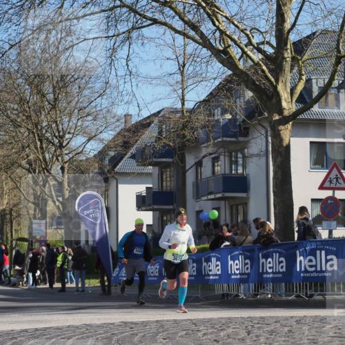 06.04.2025 - 44. Internationalen Wilhelmsburger Insellauf Luisa Fischer http://msf.ph/oto/7577318 06.04.2025 10:38:38 Ziel 1246, 5008, 3672 meine-sportfotos.de