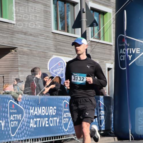 06.04.2025 - 44. Internationalen Wilhelmsburger Insellauf A. Gomolzig http://msf.ph/oto/7577392 06.04.2025 10:31:13 Ziel 3132, 3623, 4584, 5052 meine-sportfotos.de