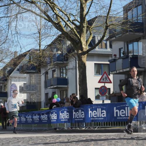 06.04.2025 - 44. Internationalen Wilhelmsburger Insellauf Luisa Fischer http://msf.ph/oto/7577437 06.04.2025 10:43:24 Ziel 3735, 3924 meine-sportfotos.de