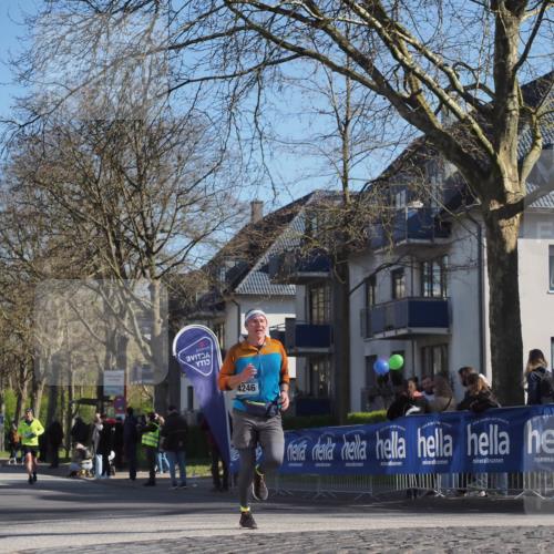 06.04.2025 - 44. Internationalen Wilhelmsburger Insellauf Luisa Fischer http://msf.ph/oto/7577490 06.04.2025 10:38:41 Ziel 4246 meine-sportfotos.de