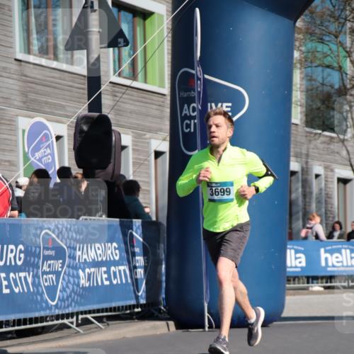 06.04.2025 - 44. Internationalen Wilhelmsburger Insellauf A. Gomolzig http://msf.ph/oto/7577548 06.04.2025 10:30:50 Ziel 3447, 3699, 3939, 4472, 4546 meine-sportfotos.de