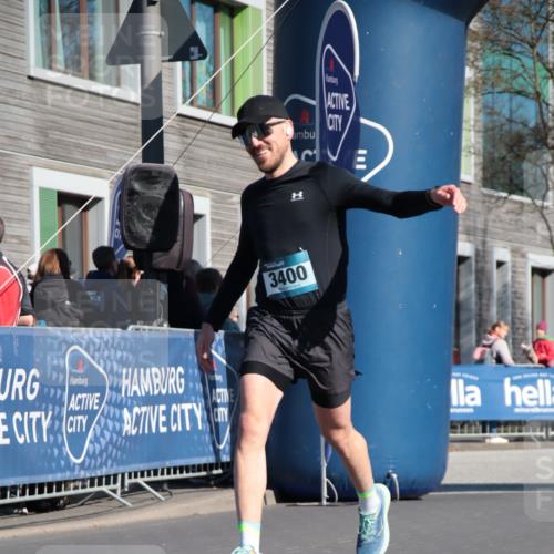 06.04.2025 - 44. Internationalen Wilhelmsburger Insellauf A. Gomolzig http://msf.ph/oto/7577600 06.04.2025 10:30:39 Ziel 3400, 3727, 3742, 4189, 4370, 4419, 4459, 4471, 4472 meine-sportfotos.de