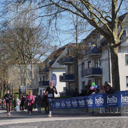 06.04.2025 - 44. Internationalen Wilhelmsburger Insellauf Luisa Fischer http://msf.ph/oto/7577717 06.04.2025 10:43:29 Ziel 3380, 4476, 4536 meine-sportfotos.de