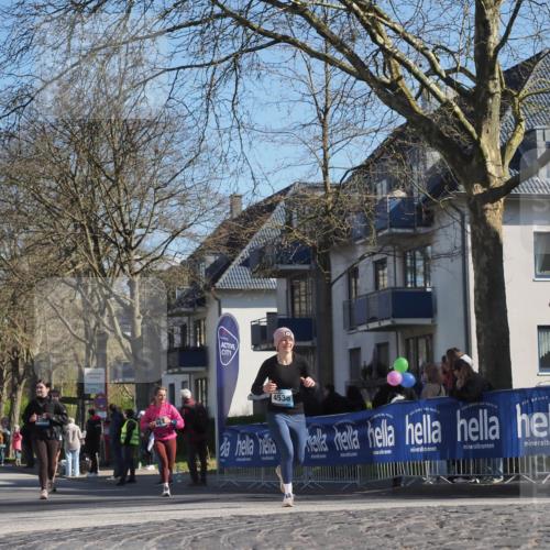 06.04.2025 - 44. Internationalen Wilhelmsburger Insellauf Luisa Fischer http://msf.ph/oto/7577779 06.04.2025 10:43:30 Ziel 4536 meine-sportfotos.de
