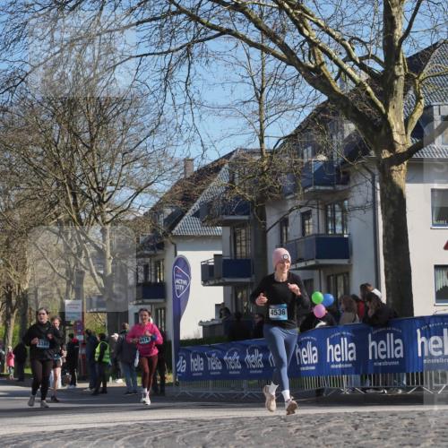06.04.2025 - 44. Internationalen Wilhelmsburger Insellauf Luisa Fischer http://msf.ph/oto/7577819 06.04.2025 10:43:30 Ziel 3380, 4536, 4476 meine-sportfotos.de
