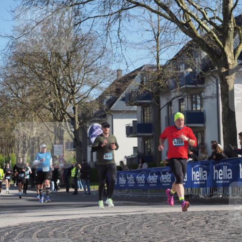 06.04.2025 - 44. Internationalen Wilhelmsburger Insellauf Luisa Fischer http://msf.ph/oto/7578040 06.04.2025 10:38:57 Ziel 4337, 4047, 4359 meine-sportfotos.de
