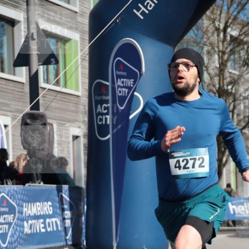 06.04.2025 - 44. Internationalen Wilhelmsburger Insellauf A. Gomolzig http://msf.ph/oto/7578070 06.04.2025 10:29:30 Ziel 3588, 4102, 4135, 4272, 4347 meine-sportfotos.de