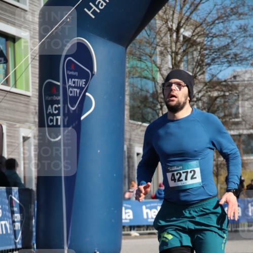 06.04.2025 - 44. Internationalen Wilhelmsburger Insellauf A. Gomolzig http://msf.ph/oto/7578074 06.04.2025 10:29:30 Ziel 3588, 4102, 4135, 4272, 4347 meine-sportfotos.de