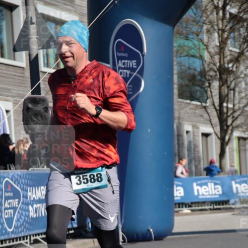 06.04.2025 - 44. Internationalen Wilhelmsburger Insellauf A. Gomolzig http://msf.ph/oto/7578088 06.04.2025 10:29:27 Ziel 3588, 3741, 4102, 4135, 4272 meine-sportfotos.de