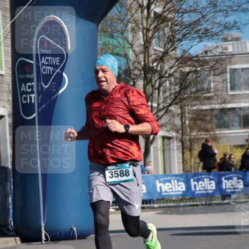 06.04.2025 - 44. Internationalen Wilhelmsburger Insellauf A. Gomolzig http://msf.ph/oto/7578107 06.04.2025 10:29:27 Ziel 3588, 3741, 4102, 4135, 4272 meine-sportfotos.de