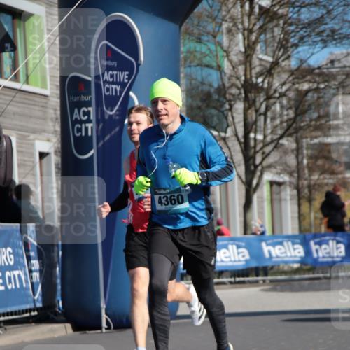 06.04.2025 - 44. Internationalen Wilhelmsburger Insellauf A. Gomolzig http://msf.ph/oto/7578219 06.04.2025 10:29:03 Ziel 3624, 4360 meine-sportfotos.de