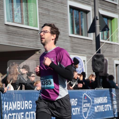06.04.2025 - 44. Internationalen Wilhelmsburger Insellauf A. Gomolzig http://msf.ph/oto/7578252 06.04.2025 10:28:51 Ziel 4082, 4385 meine-sportfotos.de