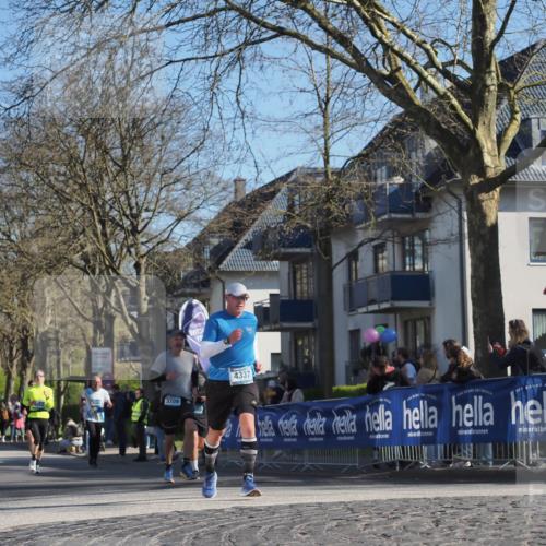 06.04.2025 - 44. Internationalen Wilhelmsburger Insellauf Luisa Fischer http://msf.ph/oto/7578272 06.04.2025 10:39:00 Ziel 3709, 4337 meine-sportfotos.de
