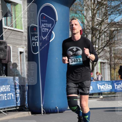 06.04.2025 - 44. Internationalen Wilhelmsburger Insellauf A. Gomolzig http://msf.ph/oto/7578281 06.04.2025 10:28:44 Ziel 3403, 3884, 5206 meine-sportfotos.de