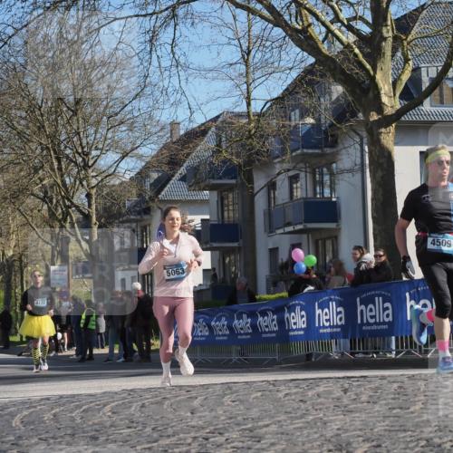 06.04.2025 - 44. Internationalen Wilhelmsburger Insellauf Luisa Fischer http://msf.ph/oto/7578325 06.04.2025 10:43:45 Ziel 4222, 5063, 4509 meine-sportfotos.de