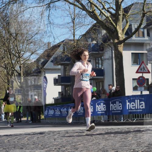 06.04.2025 - 44. Internationalen Wilhelmsburger Insellauf Luisa Fischer http://msf.ph/oto/7578365 06.04.2025 10:43:46 Ziel 4222, 5063 meine-sportfotos.de
