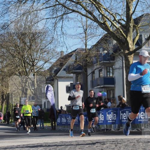 06.04.2025 - 44. Internationalen Wilhelmsburger Insellauf Luisa Fischer http://msf.ph/oto/7578408 06.04.2025 10:39:02 Ziel 2015, 4253, 4337, 3709, 3350 meine-sportfotos.de