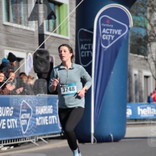 06.04.2025 - 44. Internationalen Wilhelmsburger Insellauf A. Gomolzig http://msf.ph/oto/7578441 06.04.2025 10:28:11 Ziel 3748 meine-sportfotos.de