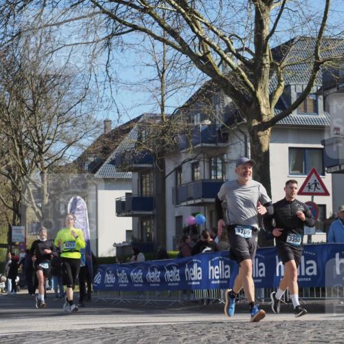 06.04.2025 - 44. Internationalen Wilhelmsburger Insellauf Luisa Fischer http://msf.ph/oto/7578498 06.04.2025 10:39:03 Ziel 515, 4253, 3709, 3350 meine-sportfotos.de