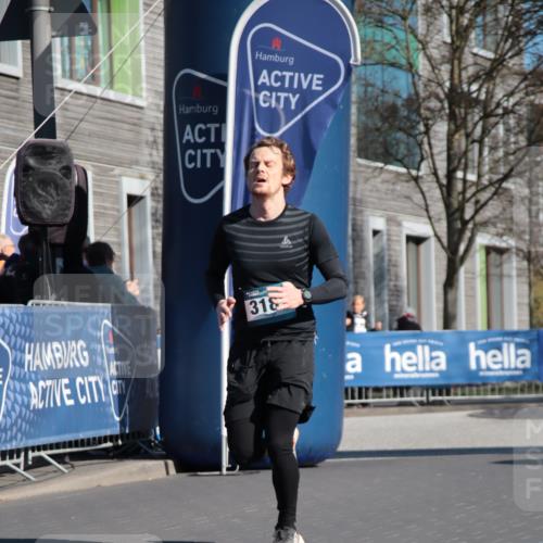 06.04.2025 - 44. Internationalen Wilhelmsburger Insellauf A. Gomolzig http://msf.ph/oto/7578749 06.04.2025 10:27:16 Ziel 3181, 3344, 4203, 4207, 4259, 4553 meine-sportfotos.de
