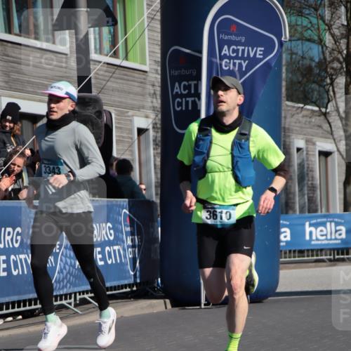06.04.2025 - 44. Internationalen Wilhelmsburger Insellauf A. Gomolzig http://msf.ph/oto/7578804 06.04.2025 10:27:09 Ziel 3343, 3516, 3610, 4203, 4259, 5032 meine-sportfotos.de