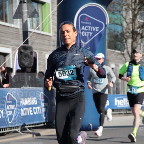 06.04.2025 - 44. Internationalen Wilhelmsburger Insellauf A. Gomolzig http://msf.ph/oto/7578813 06.04.2025 10:27:08 Ziel 3343, 3486, 3516, 3610, 4203, 4259, 5032 meine-sportfotos.de