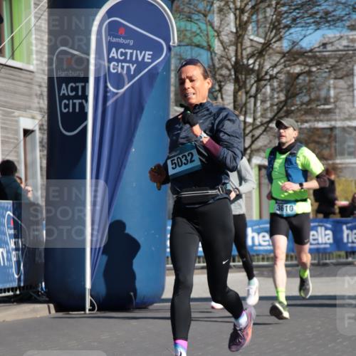 06.04.2025 - 44. Internationalen Wilhelmsburger Insellauf A. Gomolzig http://msf.ph/oto/7578826 06.04.2025 10:27:08 Ziel 3343, 3486, 3516, 3610, 4203, 4259, 5032 meine-sportfotos.de