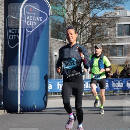 06.04.2025 - 44. Internationalen Wilhelmsburger Insellauf A. Gomolzig http://msf.ph/oto/7578830 06.04.2025 10:27:08 Ziel 3343, 3486, 3516, 3610, 4203, 4259, 5032 meine-sportfotos.de
