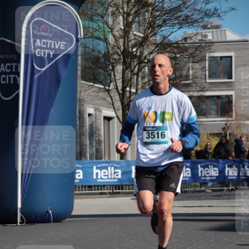 06.04.2025 - 44. Internationalen Wilhelmsburger Insellauf A. Gomolzig http://msf.ph/oto/7578858 06.04.2025 10:27:05 Ziel 3343, 3486, 3516, 3610, 4073, 4388, 5032 meine-sportfotos.de