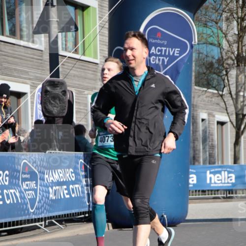 06.04.2025 - 44. Internationalen Wilhelmsburger Insellauf A. Gomolzig http://msf.ph/oto/7578891 06.04.2025 10:27:00 Ziel 3486, 3516, 4014, 4073, 4388 meine-sportfotos.de