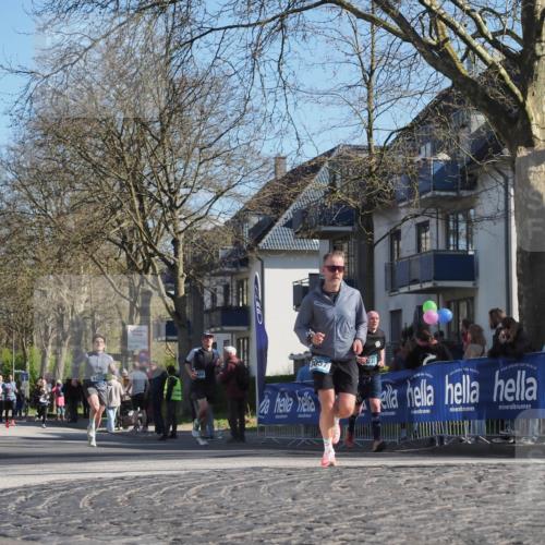 06.04.2025 - 44. Internationalen Wilhelmsburger Insellauf Luisa Fischer http://msf.ph/oto/7578940 06.04.2025 10:44:04 Ziel 4429, 3057, 232 meine-sportfotos.de