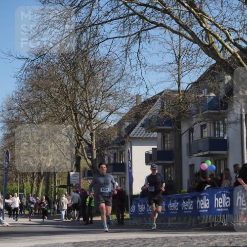 06.04.2025 - 44. Internationalen Wilhelmsburger Insellauf Luisa Fischer http://msf.ph/oto/7579006 06.04.2025 10:44:06 Ziel 4429, 3489, 3232 meine-sportfotos.de
