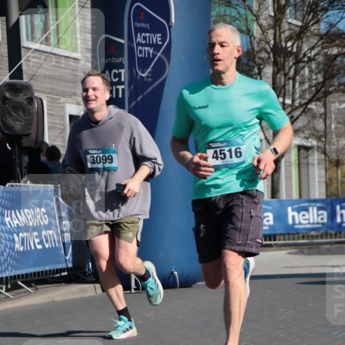 06.04.2025 - 44. Internationalen Wilhelmsburger Insellauf A. Gomolzig http://msf.ph/oto/7579007 06.04.2025 10:26:46 Ziel 3099, 4327, 4516, 5076 meine-sportfotos.de
