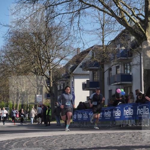 06.04.2025 - 44. Internationalen Wilhelmsburger Insellauf Luisa Fischer http://msf.ph/oto/7579026 06.04.2025 10:44:06 Ziel 4429, 3489, 3232 meine-sportfotos.de