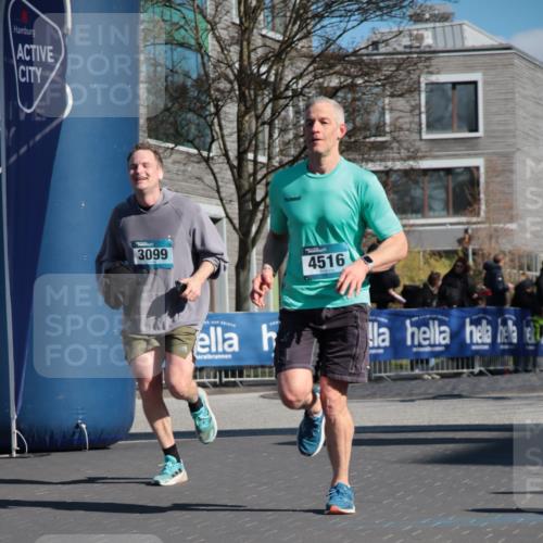 06.04.2025 - 44. Internationalen Wilhelmsburger Insellauf A. Gomolzig http://msf.ph/oto/7579030 06.04.2025 10:26:46 Ziel 3099, 4327, 4516, 5076 meine-sportfotos.de